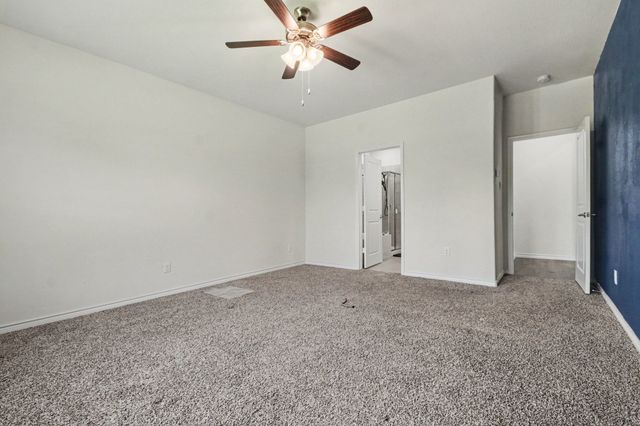 10600 Breezeway Drive, Aubrey, TX 76227