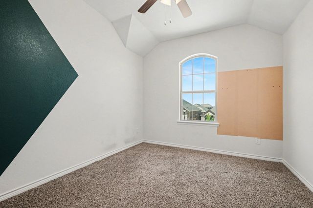 10600 Breezeway Drive, Aubrey, TX 76227