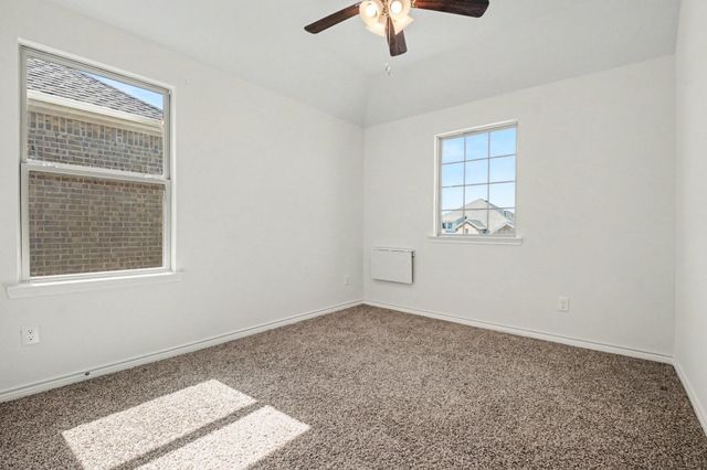 10600 Breezeway Drive, Aubrey, TX 76227