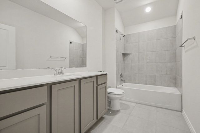 10600 Breezeway Drive, Aubrey, TX 76227