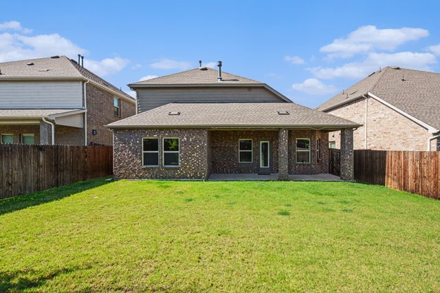 10600 Breezeway Drive, Aubrey, TX 76227