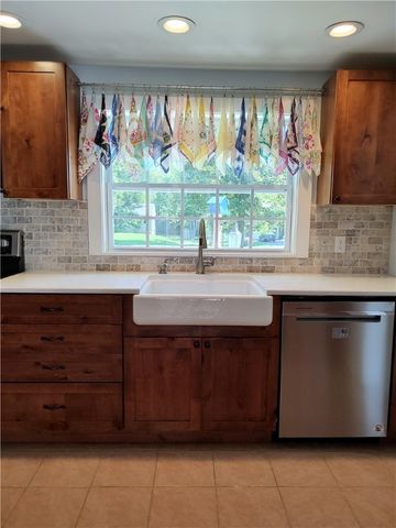 137 Cayuga Street, Seneca Falls, NY 13148