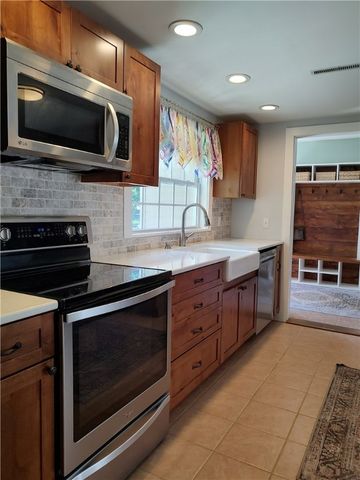 137 Cayuga Street, Seneca Falls, NY 13148