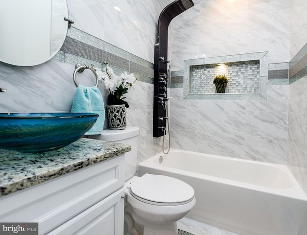 6112 JOST ST, Fairmount Heights, MD 20743
