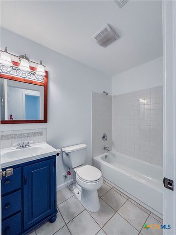1140 Blueridge Drive, Canyon Lake, TX 78133