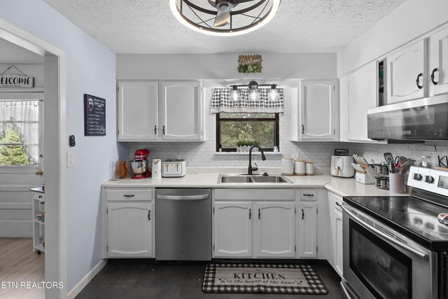 3661 Halifax Circle, Morristown, TN 37813