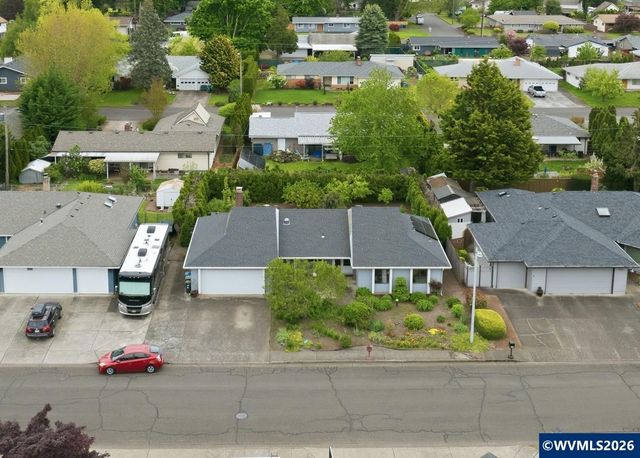 342 McLaughlin Dr, Woodburn, OR 97071
