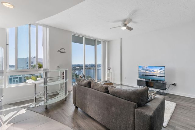 300 S Australian Avenue 916, West Palm Beach, FL 33401