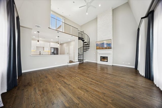 1600 N New England Avenue 4, Chicago, IL 60707