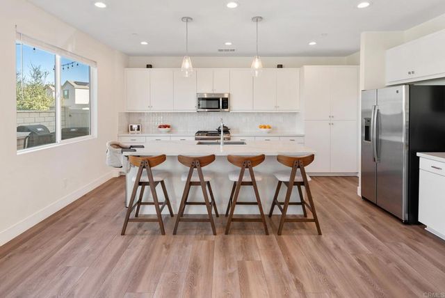 27776 Heritage Ln, Valley Center, CA 92082