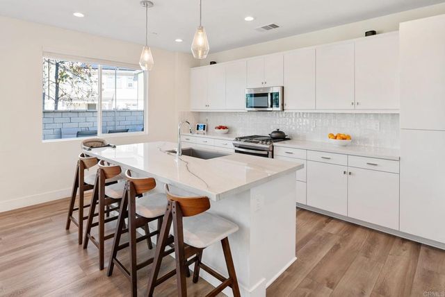 27776 Heritage Ln, Valley Center, CA 92082