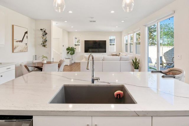 27776 Heritage Ln, Valley Center, CA 92082