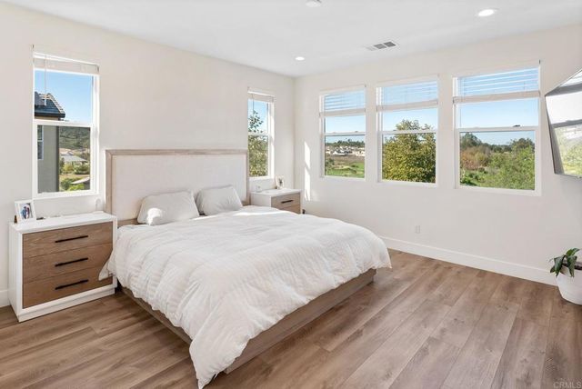 27776 Heritage Ln, Valley Center, CA 92082