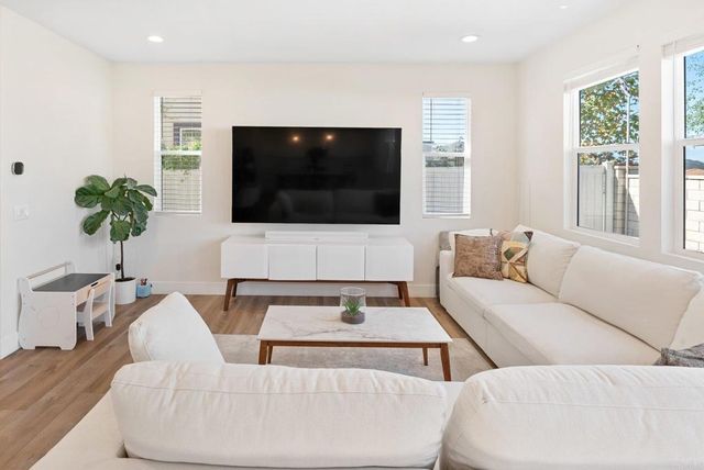 27776 Heritage Ln, Valley Center, CA 92082