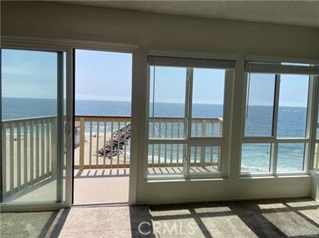 625 Esplanade 23, Redondo Beach, CA 90277