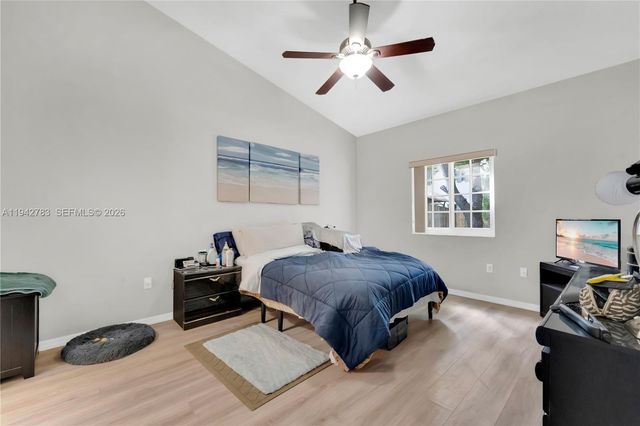 1174 NE 32nd Ave, Homestead, FL 33033