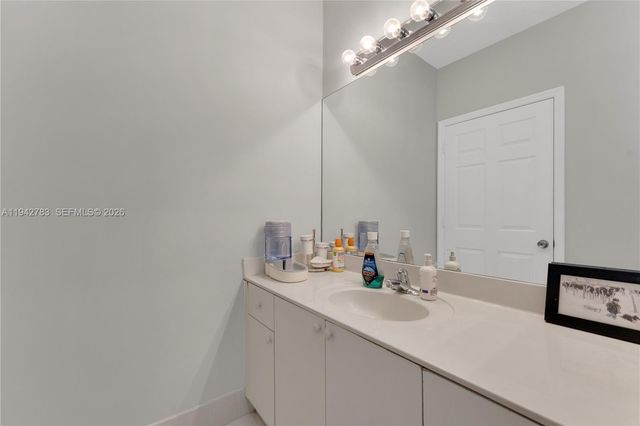 1174 NE 32nd Ave, Homestead, FL 33033