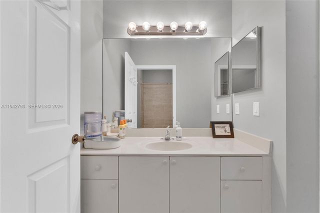 1174 NE 32nd Ave, Homestead, FL 33033