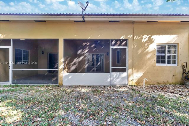 1174 NE 32nd Ave, Homestead, FL 33033