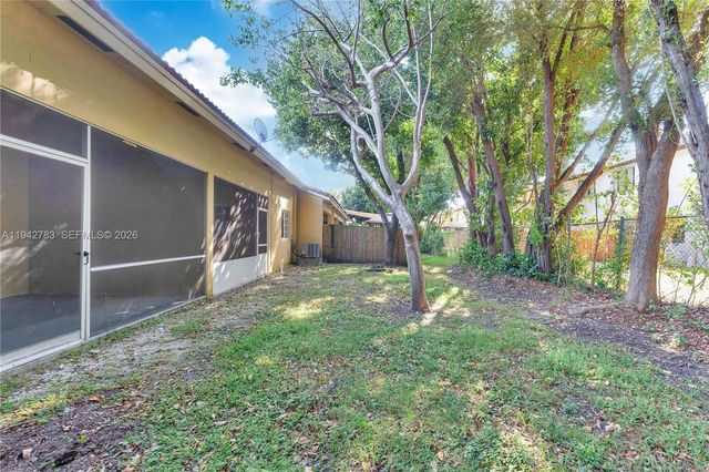 1174 NE 32nd Ave, Homestead, FL 33033