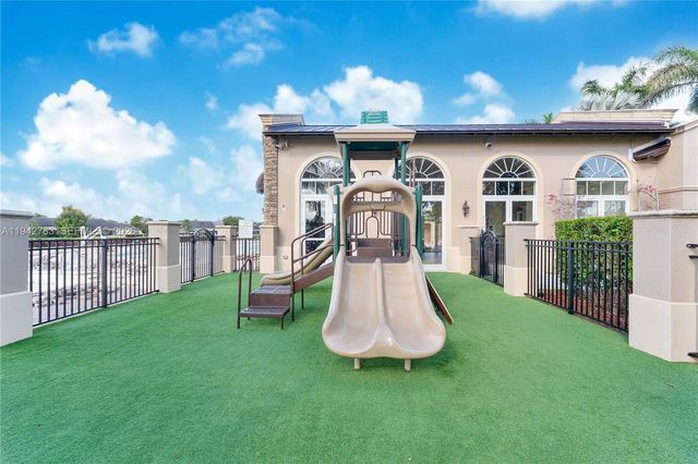 1174 NE 32nd Ave, Homestead, FL 33033