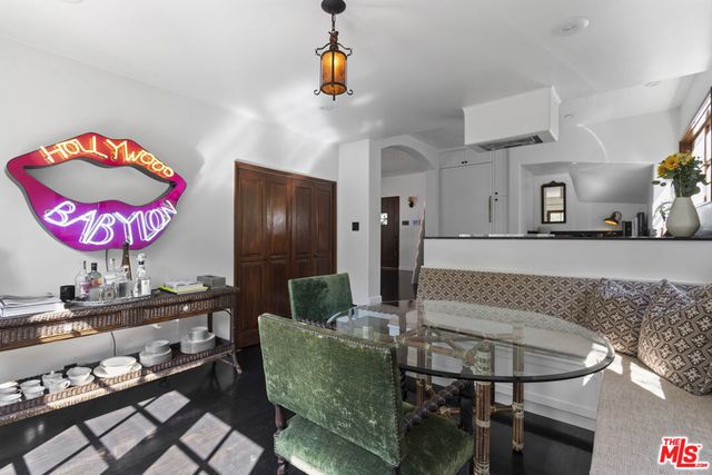 1811 Courtney Avenue, Los Angeles, CA 90046