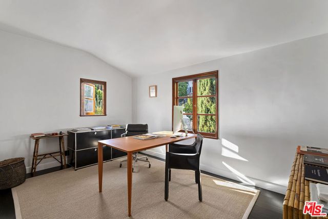 1811 Courtney Avenue, Los Angeles, CA 90046