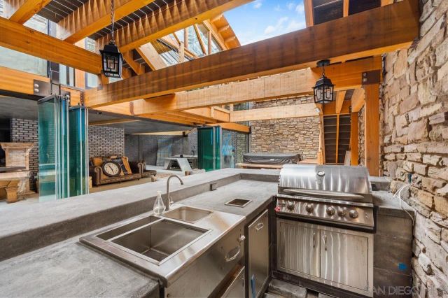 843 10Th Ave A & B, San Diego, CA 92101