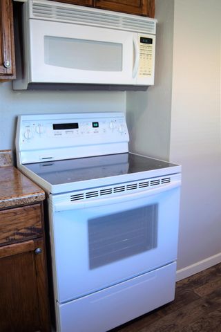 232 1st Avenue W, West Fargo, ND 58078