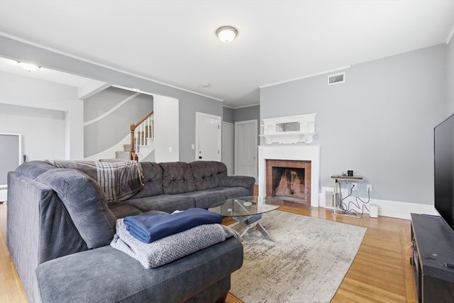 4 Lombard St, Boston, MA 02124