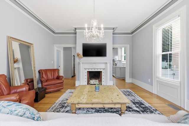 4 Lombard St, Boston, MA 02124