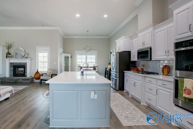 17437 Stonegate Drive, Athens, AL 35613