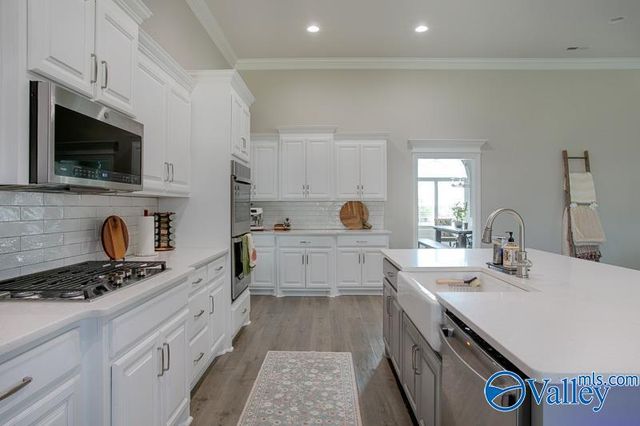 17437 Stonegate Drive, Athens, AL 35613