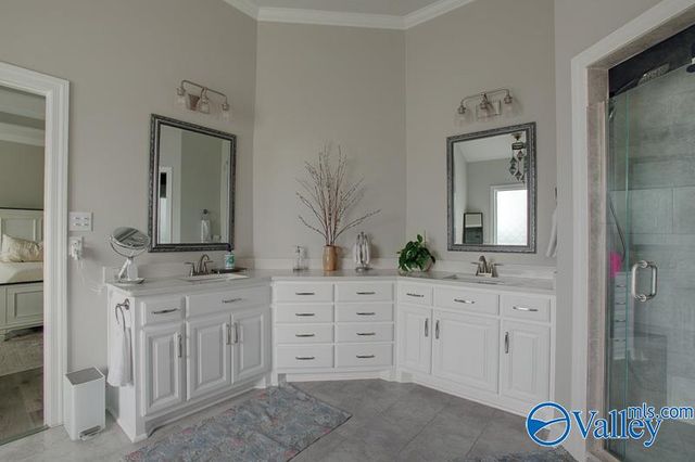 17437 Stonegate Drive, Athens, AL 35613