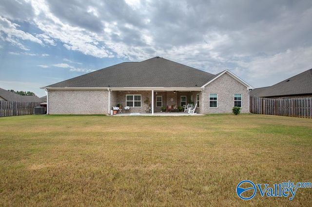 17437 Stonegate Drive, Athens, AL 35613
