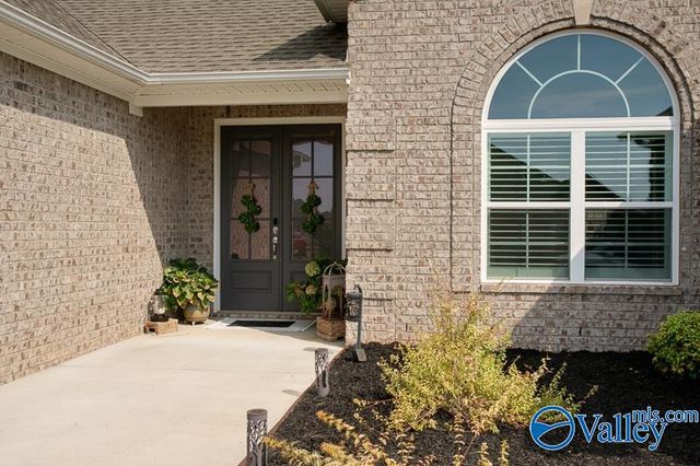 17437 Stonegate Drive, Athens, AL 35613