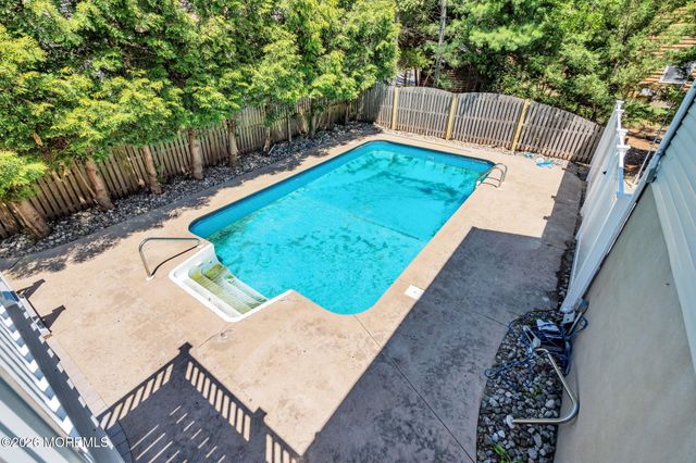 1401 Englemere Boulevard, Toms River, NJ 08757