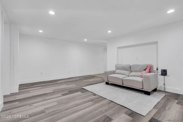 1401 Englemere Boulevard, Toms River, NJ 08757