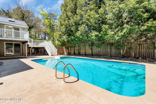 1401 Englemere Boulevard, Toms River, NJ 08757