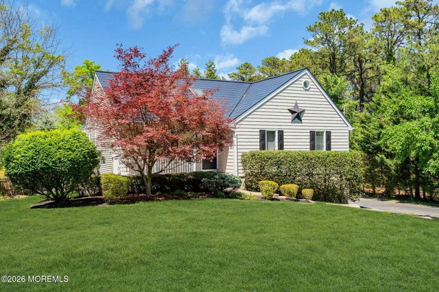 1401 Englemere Boulevard, Toms River, NJ 08757