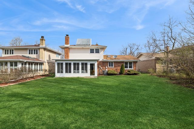 1307 Thomas Street, Homewood, IL 60430