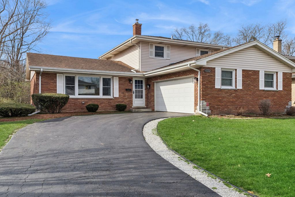 1307 Thomas Street, Homewood, IL 60430
