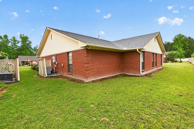 30 Summerset Place, Pine Bluff, AR 71603