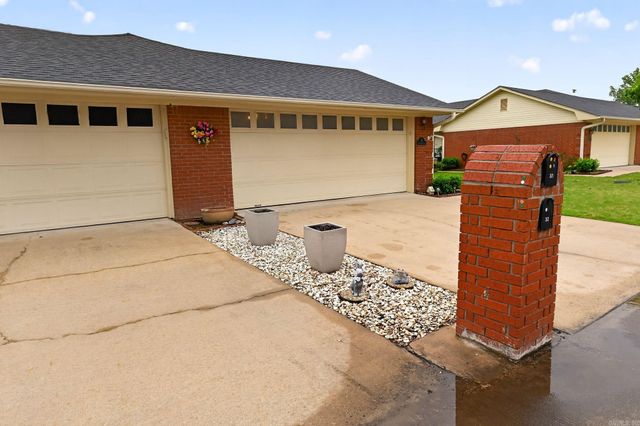 30 Summerset Place, Pine Bluff, AR 71603