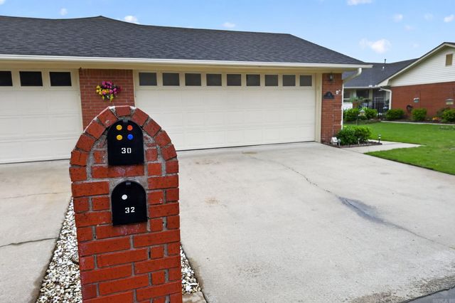 30 Summerset Place, Pine Bluff, AR 71603