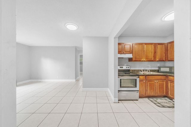 626 SW 14th Avenue 108, Fort Lauderdale, FL 33312