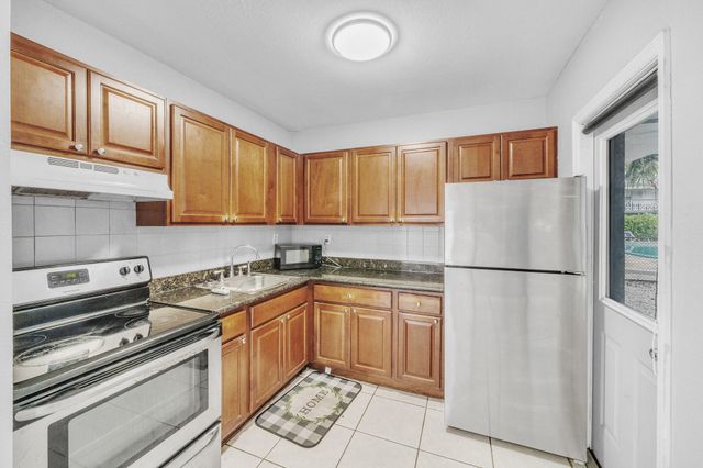 626 SW 14th Avenue 108, Fort Lauderdale, FL 33312