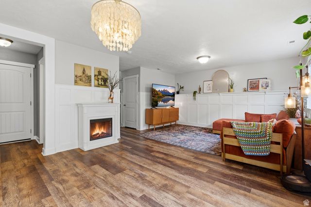 1090 W STONEHAVEN DR, North Salt Lake, UT 84054