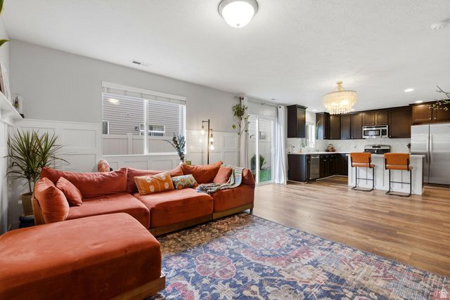 1090 W STONEHAVEN DR, North Salt Lake, UT 84054