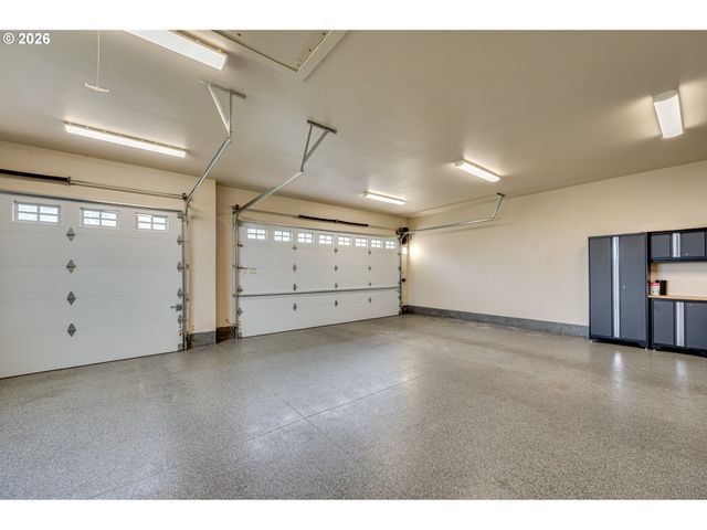 300 CROSS CREEK Rd, Kelso, WA 98626